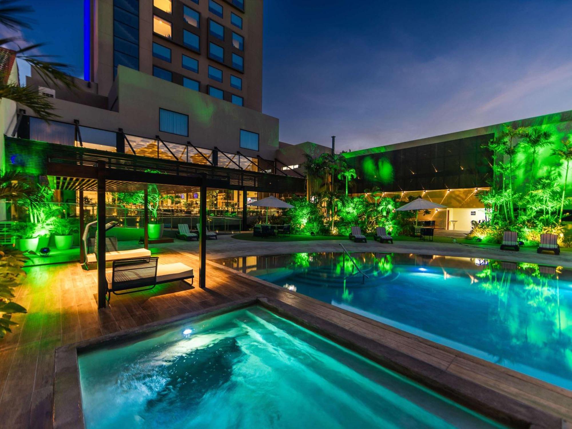 Novotel 圣克鲁斯 外观 照片